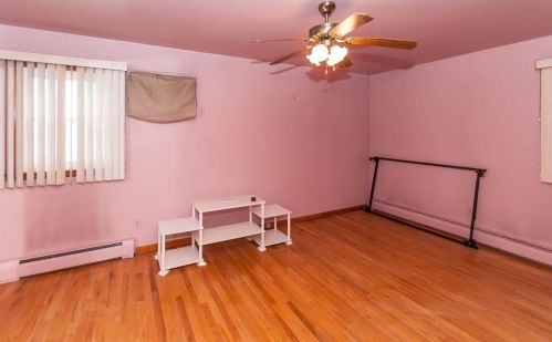 927 Avenue C, Bayonne NJ  07002-2439 exterior