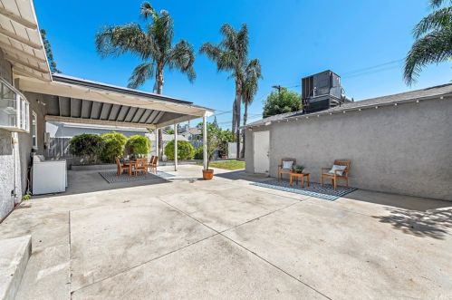 6546 Clybourn Ave, North Hollywood CA  91606-2730 exterior