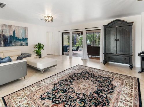 46 Thorncrest Ln, Naples FL  34113-8335 exterior