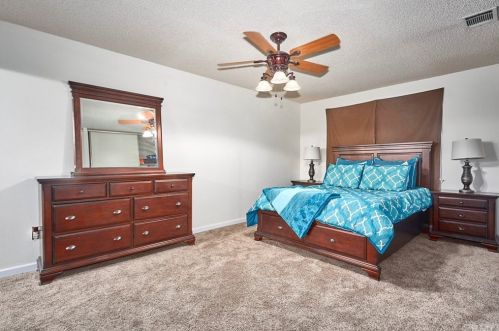 17302 Forest Hills Dr, Victorville CA  92395-4618 exterior