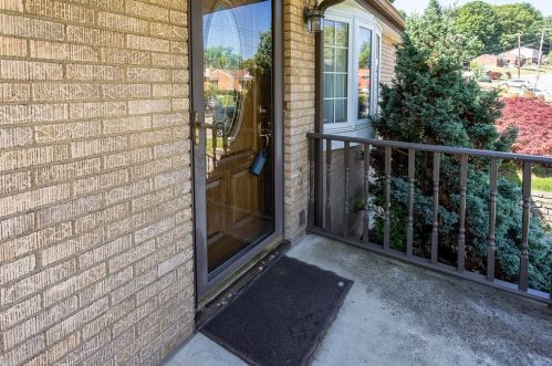 457 Rosewood Dr, Pittsburgh, PA 15236-4701