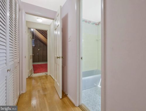 7905 Jansen Dr, Springfield VA 22152-2412 exterior