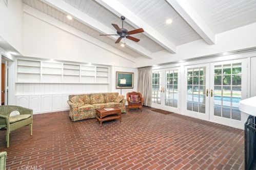 1520 Bonita Vista Dr, San Bernardino CA  92404-2104 exterior