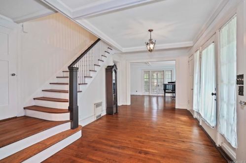 134 Pelhamdale Ave, New Rochelle NY  10803-2211 exterior