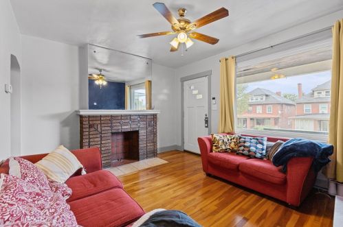 4140 Murray Ave, Pittsburgh, PA 15217-2704