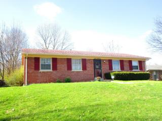 1881 Charlbury Ct, Lexington, KY 40505-1611