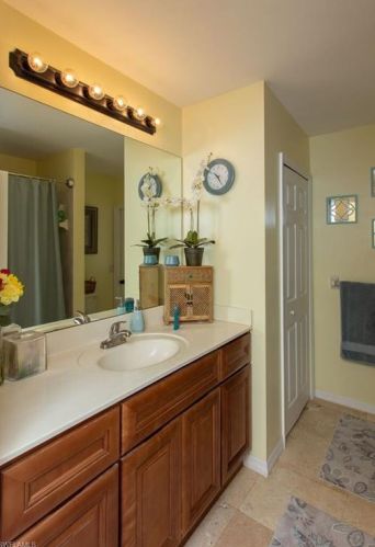 20 Crestwood Cir, Lehigh Acres FL 33936-5900 exterior