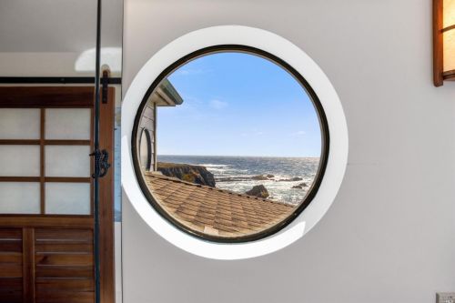 14240 Headlands Point Way, Mendocino CA  95460-9612 exterior