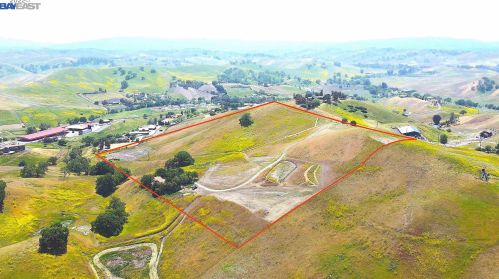 6901 Johnston Rd, Pleasanton CA  94588-9460 exterior