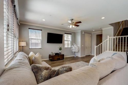 17050 Mimosa Dr, Morgan Hill, CA 95037-7085