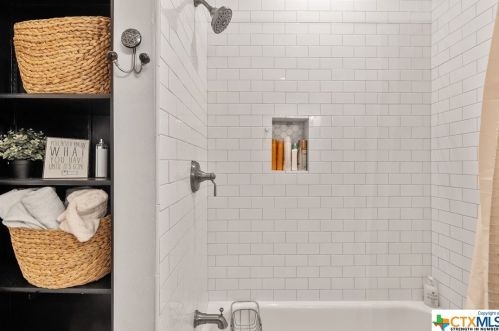 1708 Main St, Georgetown TX 78626-7924 exterior