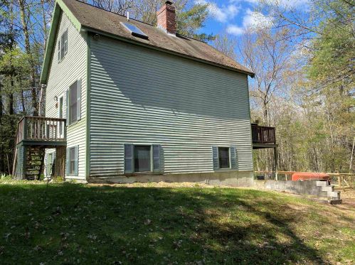 40 Emerald Dr, Hillsboro NH  03244-5021 exterior