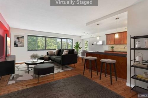 60 Parkway Dr, East Orange NJ  07017-4533 exterior