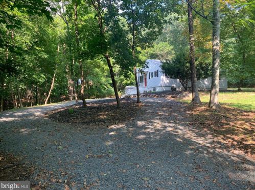 2302 Mountain Rd, Haymarket VA  20169-1547 exterior