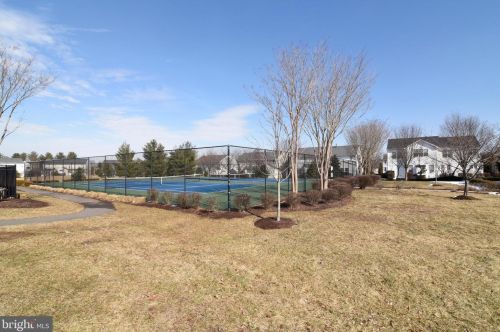 213 Alpine Dr, Leesburg VA 20175-6132 exterior