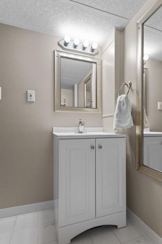 1812 6th St, Beaver Falls PA  15010-2923 exterior