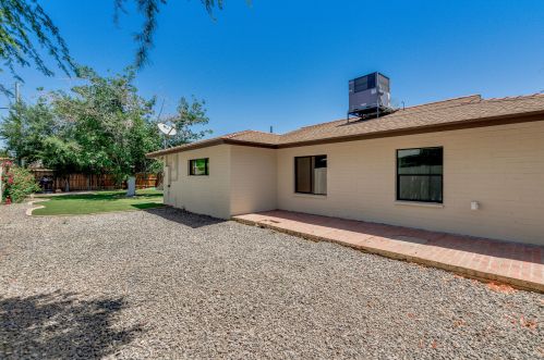 2902 18th Ave, Phoenix AZ  85015-6118 exterior
