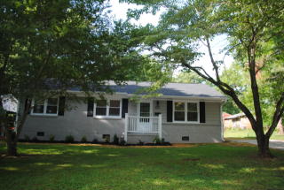 2424 Glascock St, Raleigh, NC 27610-1712
