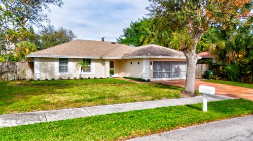 637 Allen Ave, Delray Beach, FL 33483-6001
