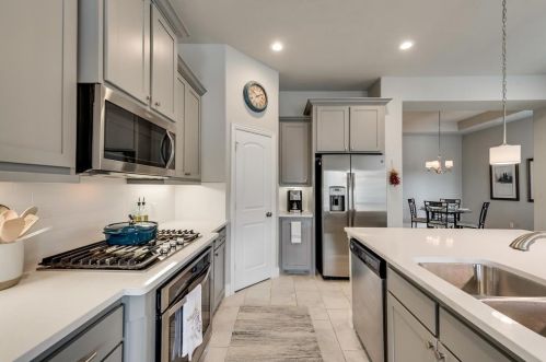 4152 Riverside Dr, Lewisville TX  75028 exterior