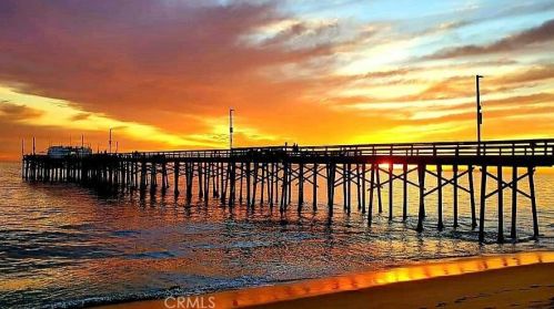 112 Yorktown, Newport Beach CA  92660-6144 exterior