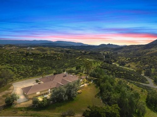 46000 De Portola Rd, Temecula, CA 92592-9188