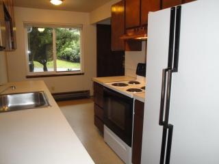 17515 5th Ave, Seattle WA  98155-3506 exterior