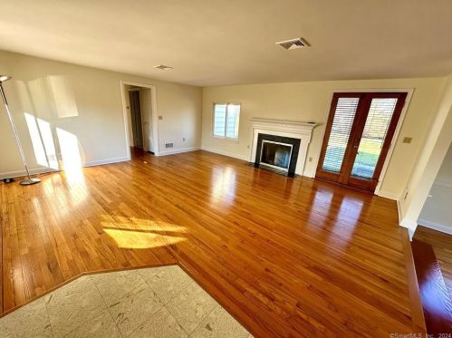 112 Housatonic Dr, Milford CT  06460-5034 exterior