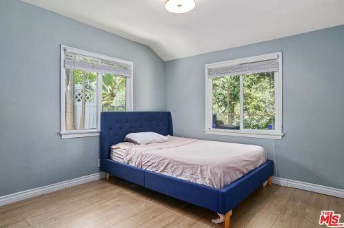 3985 Alta Mesa Dr, North Hollywood CA  91604-4010 exterior