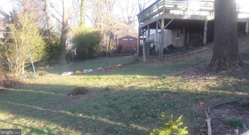 1929 Fisher Ct, Falls Church VA  22043-1227 exterior