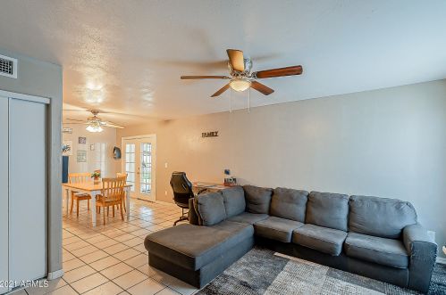 6949 Luke Ave, Glendale, AZ 85303-5302