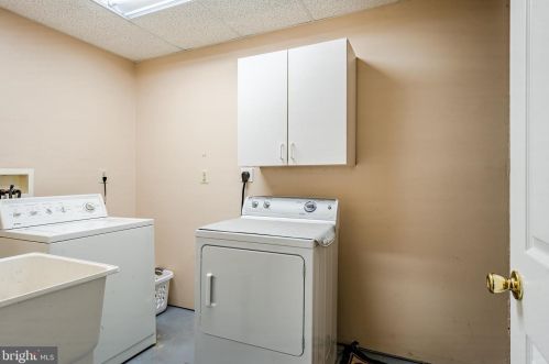 1048 Ryans Run, Boothwyn PA  19060-4411 exterior