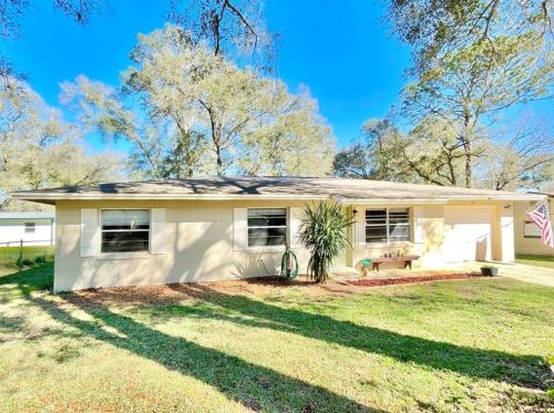 1813 Oakey Ave, Deland, FL 32720-4464