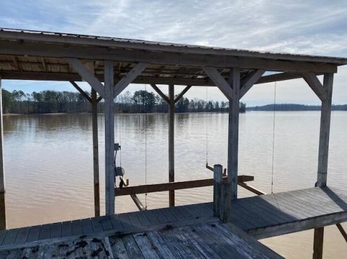 433 Pittmans Landing Dr, Cross Hill, SC 29332-5212