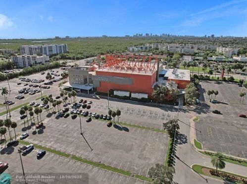 212 2nd Ct, Dania Beach FL  33004-4813 exterior