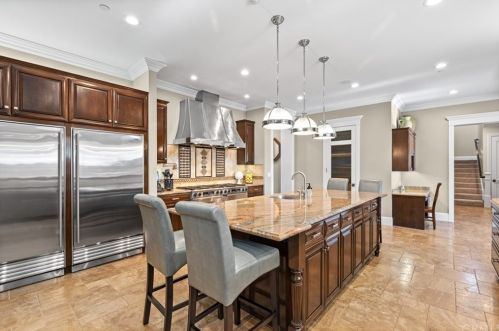1921 Windward Ln, Newport Beach CA  92660-3816 exterior