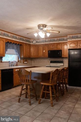 1474 Old Bernville Rd, Dauberville PA  19533-9127 exterior