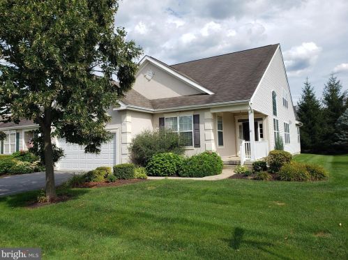 1802 Alexander Dr, Macungie, PA 18062-8789