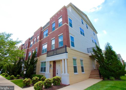 43670 Mcdowell Sq, Leesburg, VA 20176-6553