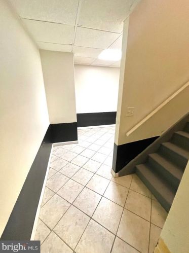 32 Pin Oak Dr, Dover DE  19904-2373 exterior