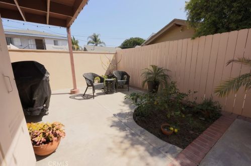 280 Orizaba Ave, Long Beach CA 90814-2453 exterior