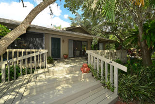 1655 Quail Dr, Sarasota, FL 34231-3538