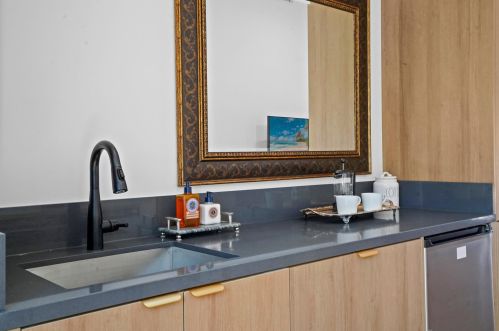 4552 Ethel Ave, North Hollywood CA  91605-4703 exterior