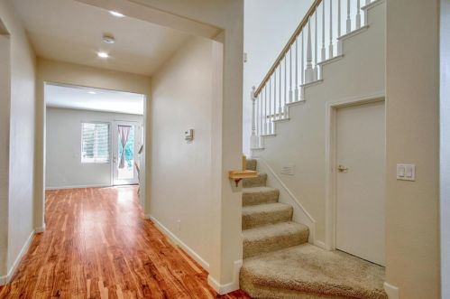 361 Majestic Dr, Hollister CA  95023-7032 exterior