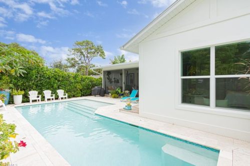 1287 10th Ave, Naples FL  34120-3634 exterior