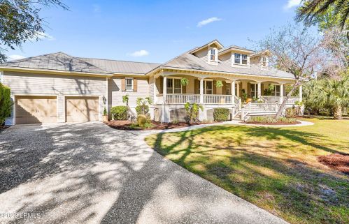49 Ridge Rd, Beaufort, SC 29907-1782