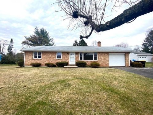 3289 Jacoby Rd, Coopersburg, PA 18036-1242