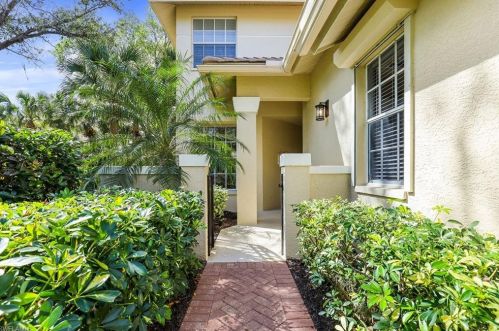 24480 Reserve Ct, Bonita Springs, FL 34134-0977
