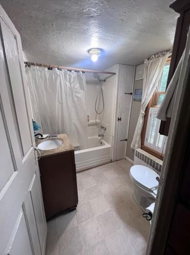 343 Beacon Dr, North Kingstown RI  02852-4630 exterior