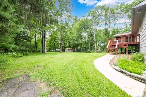 6 Sunset Dr, Monticello NY  12701-4500 exterior